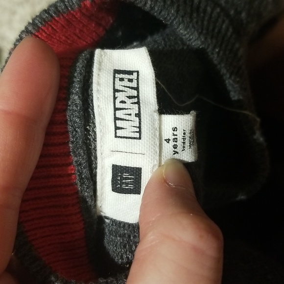 Marvel and DC Baby Gap + Junk Food Sweater bundle, Size 4 - Picture 5 of 8